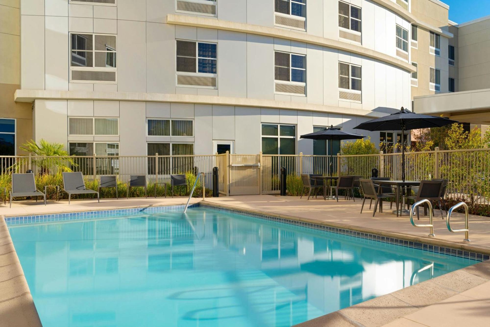 Courtyard By Marriott Sunnyvale Silicon Valley Eksteriør bilde